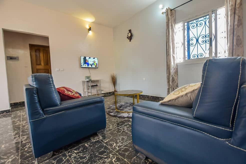 Appartements Neuf De Haut Standing Dm & Ng A Bafoussam Екстер'єр фото